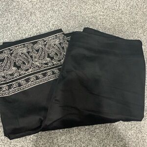 Black white embroidered pants